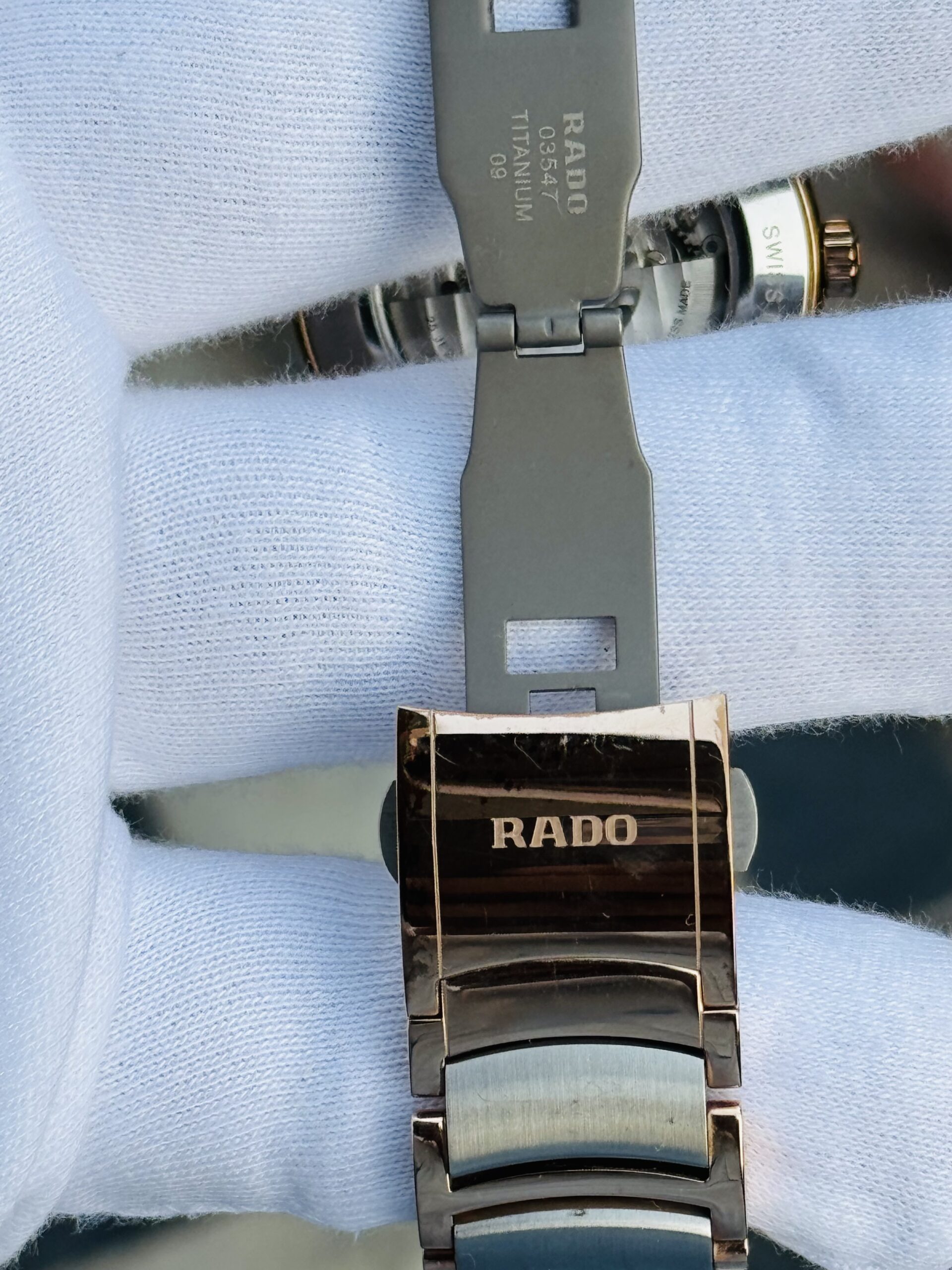 🌟 Rado Centrix Automatic Swiss Made White Dial Two-tone Men’s Watch R30036013. - Image 5